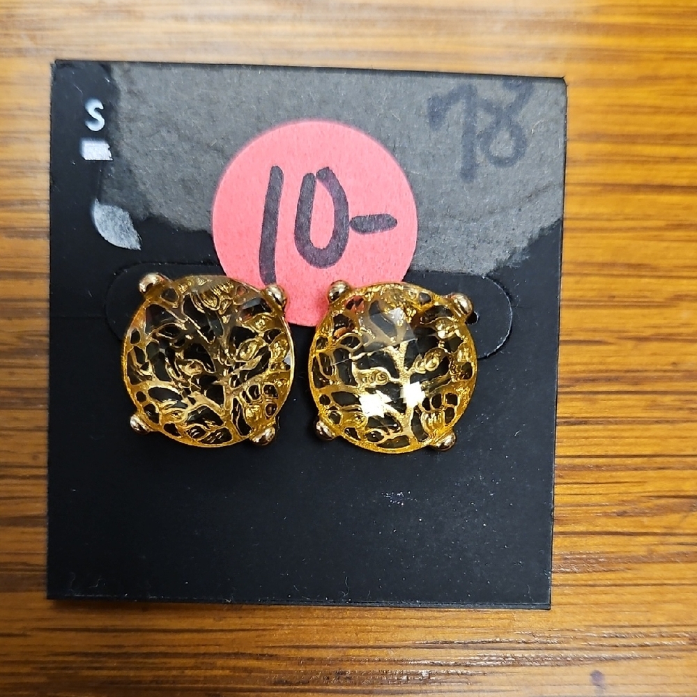 Signature Studio Gold Filigree Round Stud Earrings